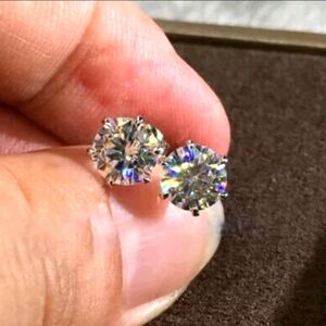 NWOT Lab-Created 2Ct Round Solitaire Stud Earrings